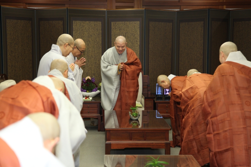 2011.11.30_전국비구니회 임원진 예방 (2)